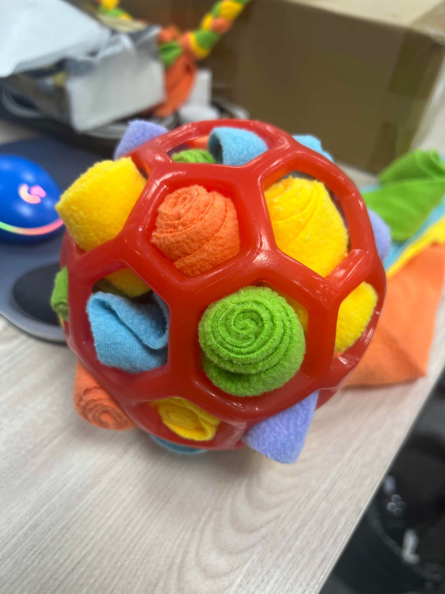 Interaktiver Schnüffelball – Beschäftigung & Spielspaß für Haustiere 🧠