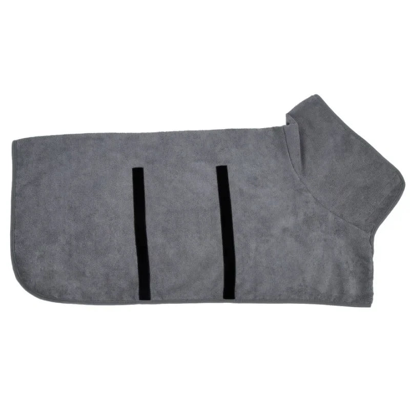 Flauschiger Haustierbademantel – saugstark & bequem für jedes Haustier