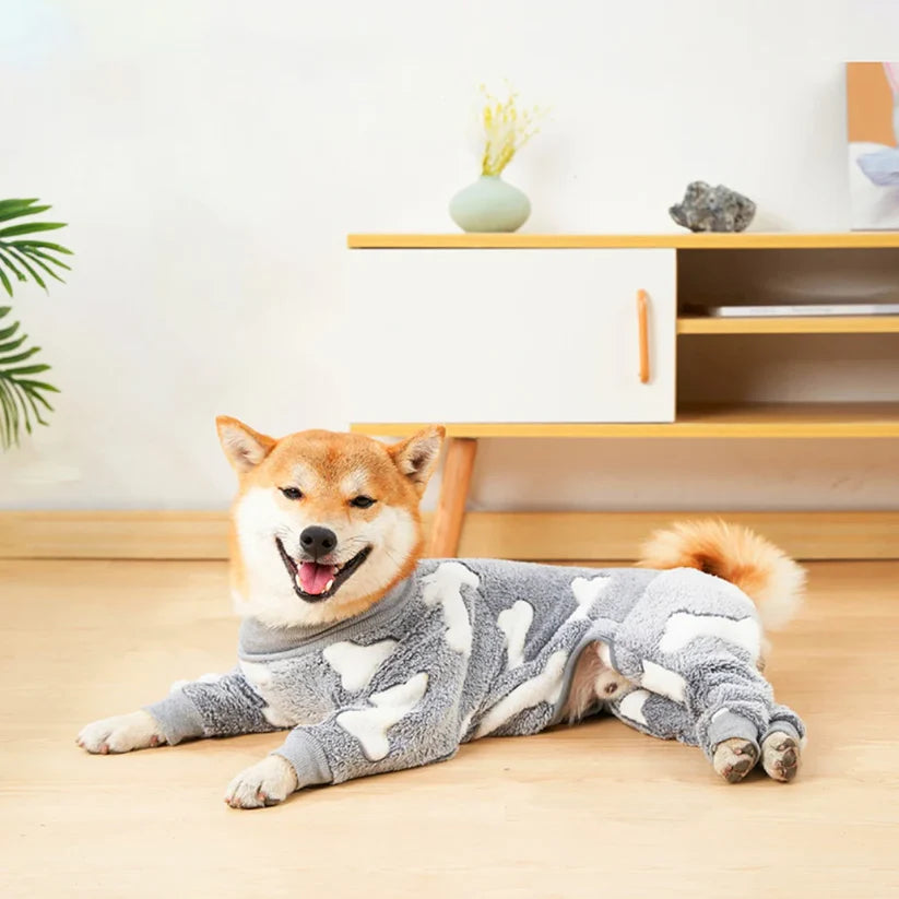 Warmer Hundepyjama für den Winter flauschig und dehnbar