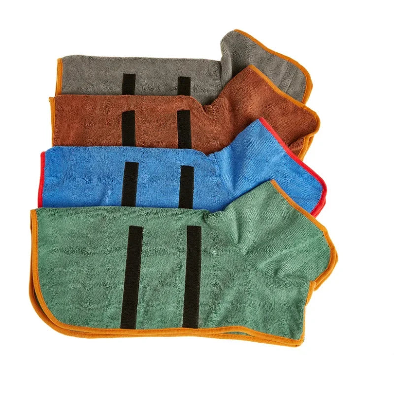 Flauschiger Haustierbademantel – saugstark & bequem für jedes Haustier