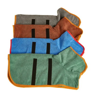 Flauschiger Haustierbademantel – saugstark & bequem für jedes Haustier