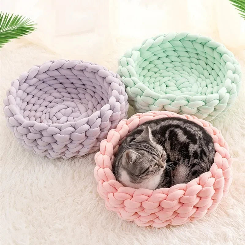 Ultra-Weiches Handgewebtes Haustierbett – Rund, Waschbar & Ganzjährig 🐾