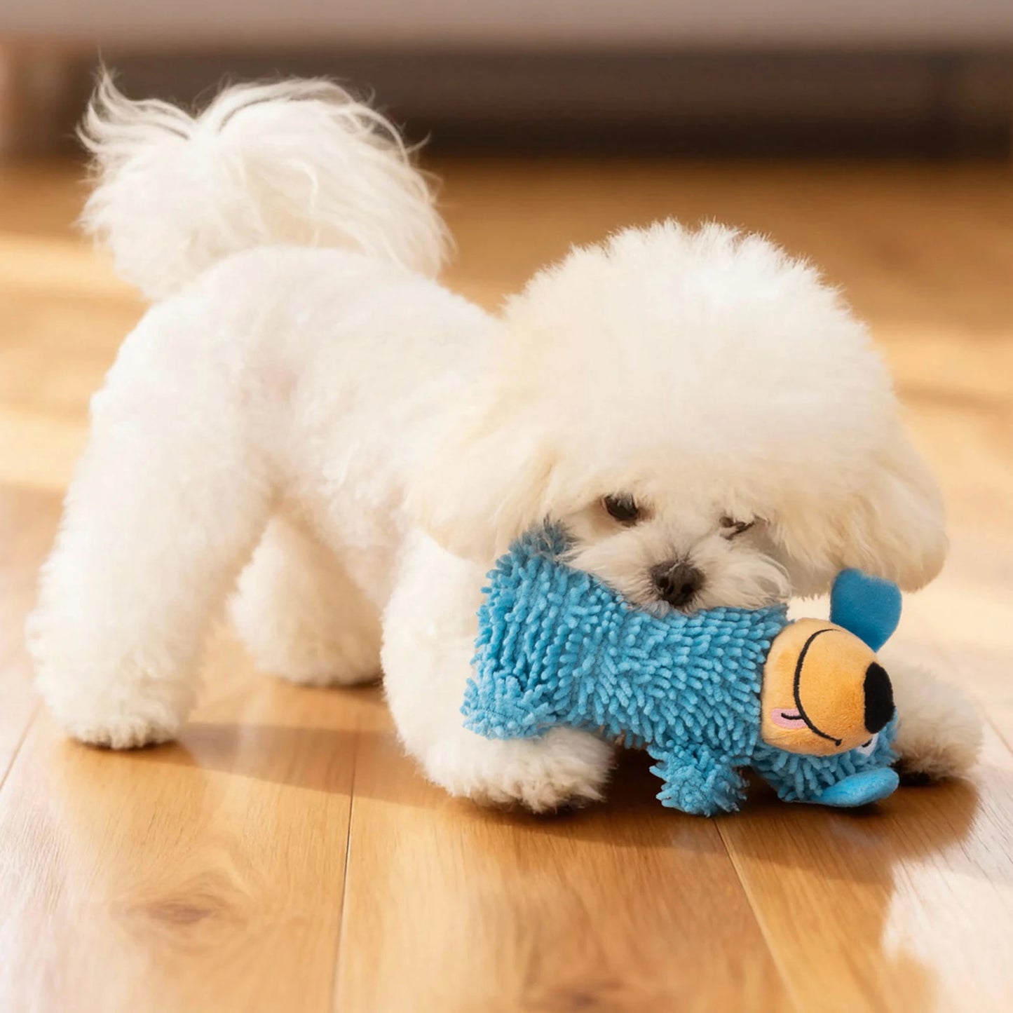 Plüsch Hundespielzeug mit Quietscher – robust & verspielt