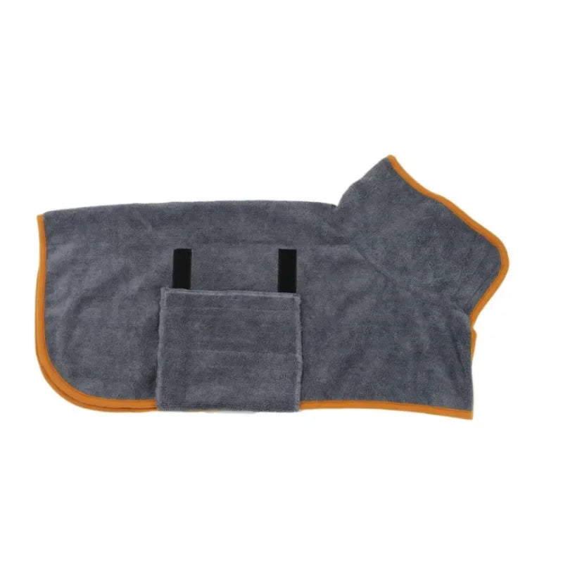 Flauschiger Haustierbademantel – saugstark & bequem für jedes Haustier